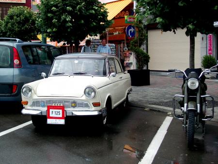 Voici la première voiture que j'ai conduite